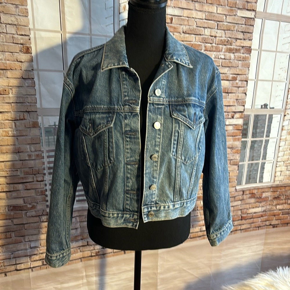 Gap Cropped Denim Jacket Size Medium